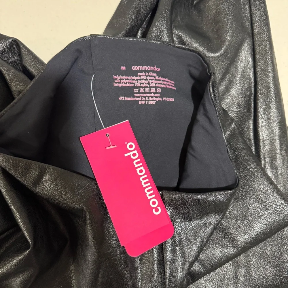 Commando Faux Leather Cropped Flare Leggings Black Size Medium SLG33 - Picture 6 of 8